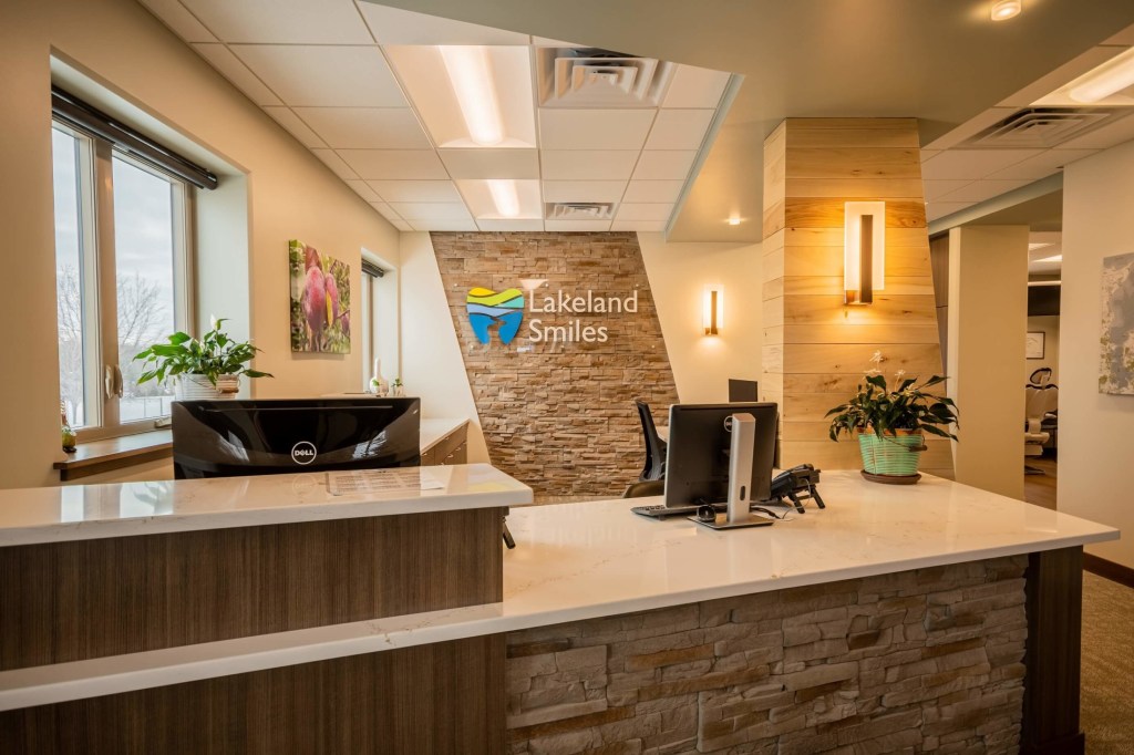 The front desk at Lakeland Smiles.